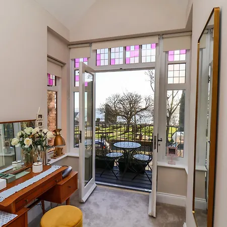 Mulgrave House Holiday home